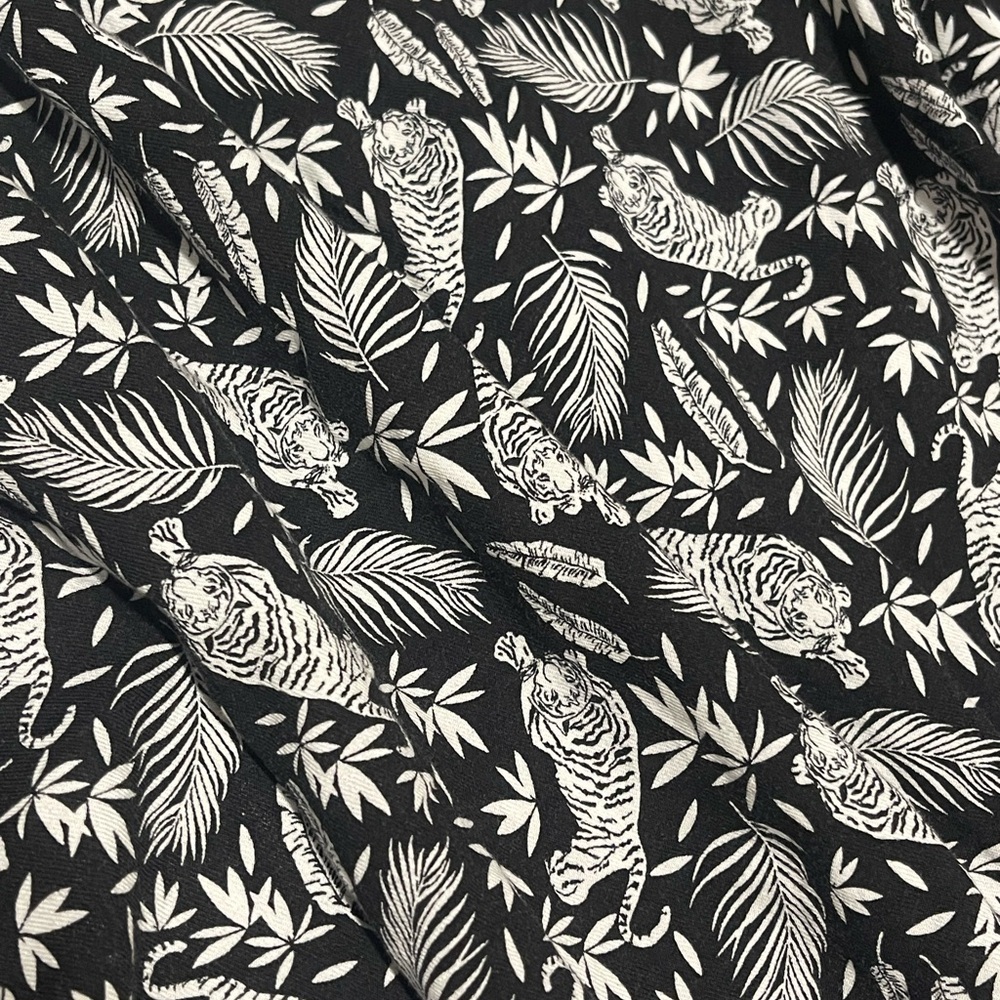Old Navy Tiger Leaf Print Tassel Tie Shift Dress XL Black White Boho - Picture 4 of 6